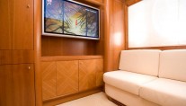 Yacht YUMI -  Convertible Guest Cabin with TV